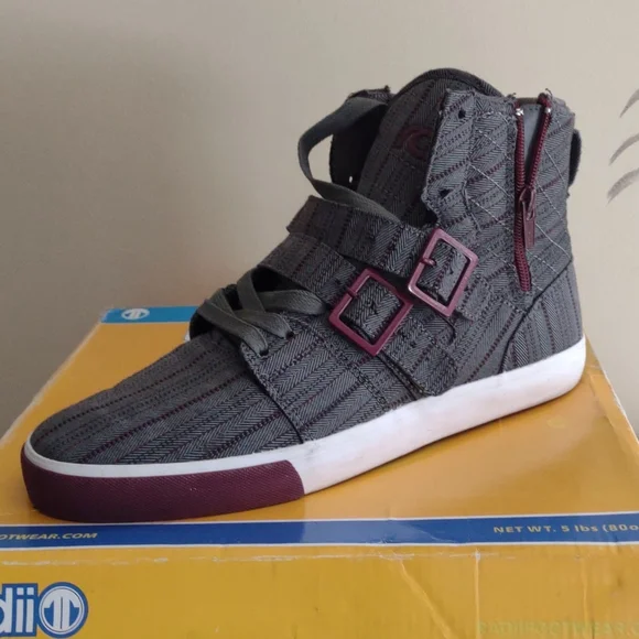 Radii Char Herringbone Men's 9.5 Grey/Burg - Picture 8 of 15